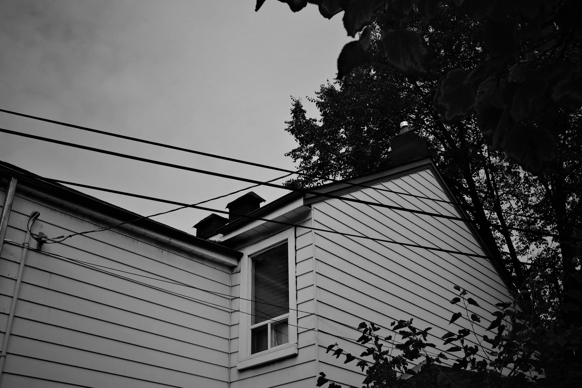 Lowering Your Bills in the New Year: The Connection Between Your Roof and Your Heating Costs
